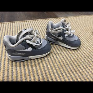 Nike toddlers size 4